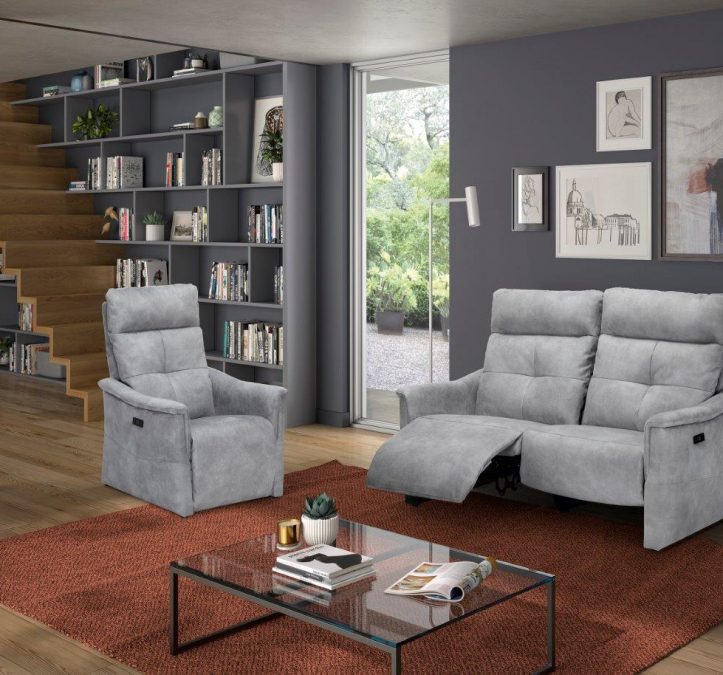 EMMA CANAPE PRES DU MUR ET FAUTEUIL